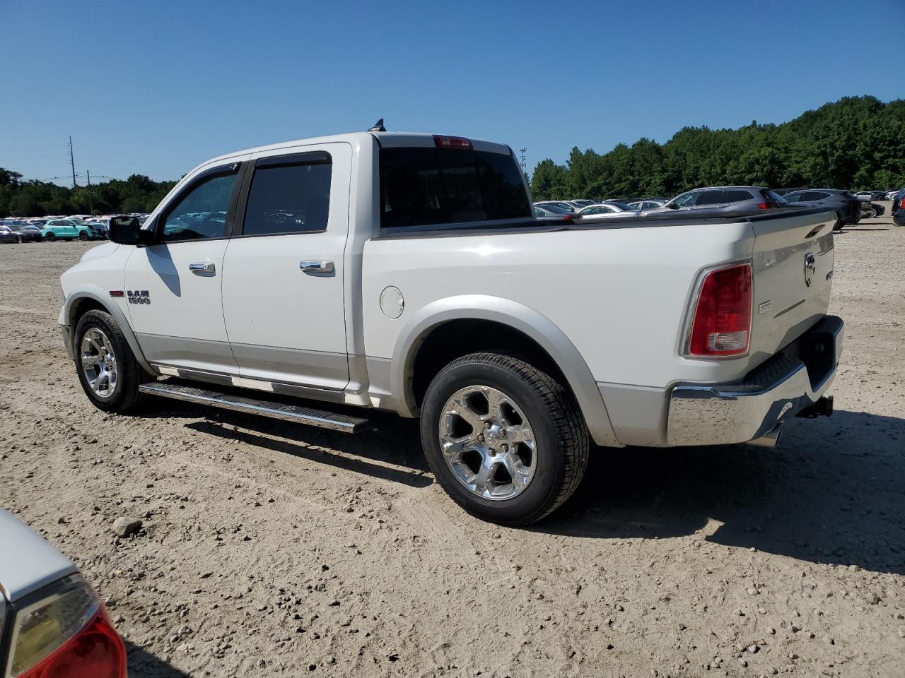 2015 Ram 1500 Laramie vin: 1C6RR7NM9FS666330