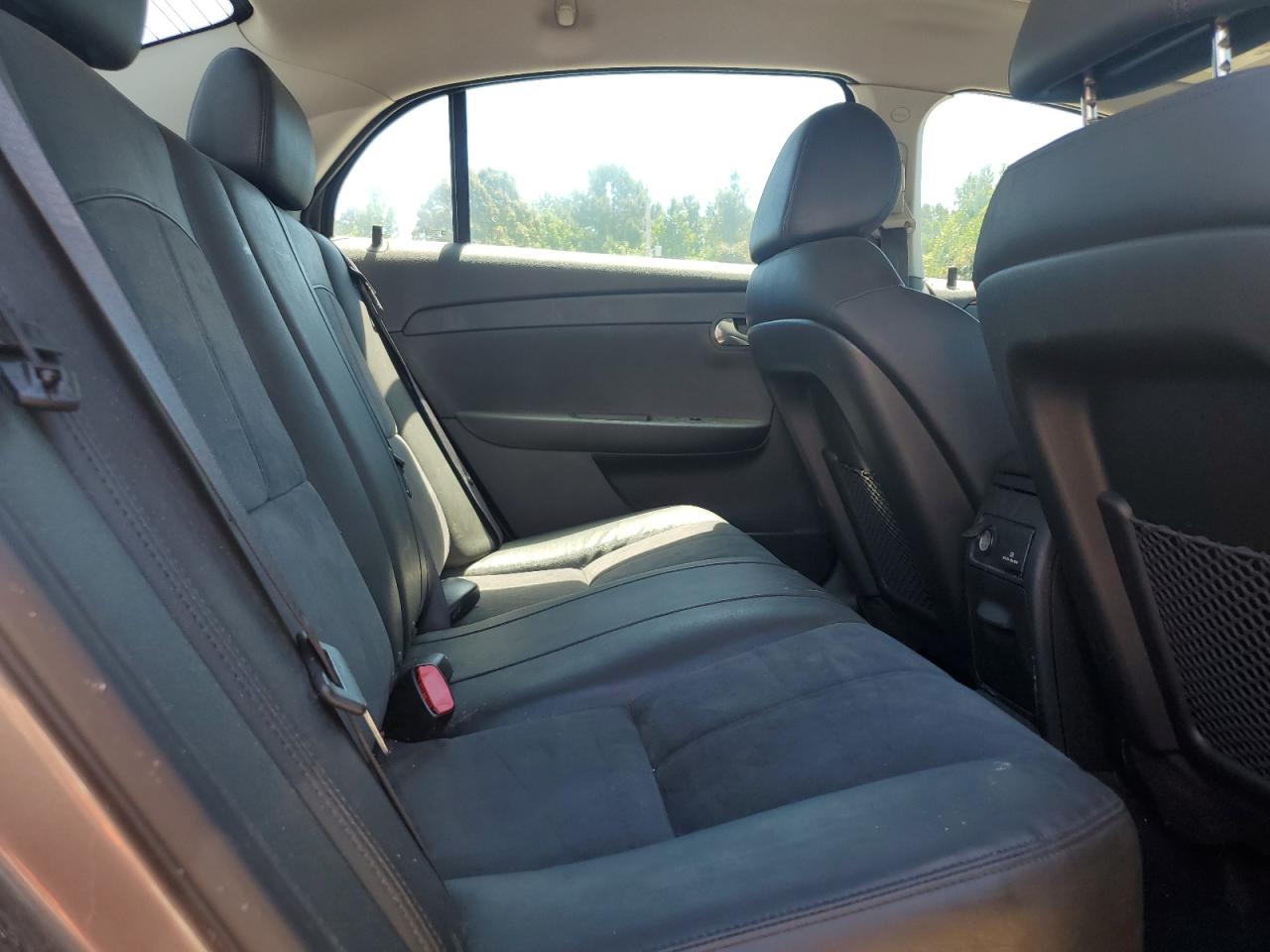 1G1ZD5E02CF305396 2012 Chevrolet Malibu 2Lt