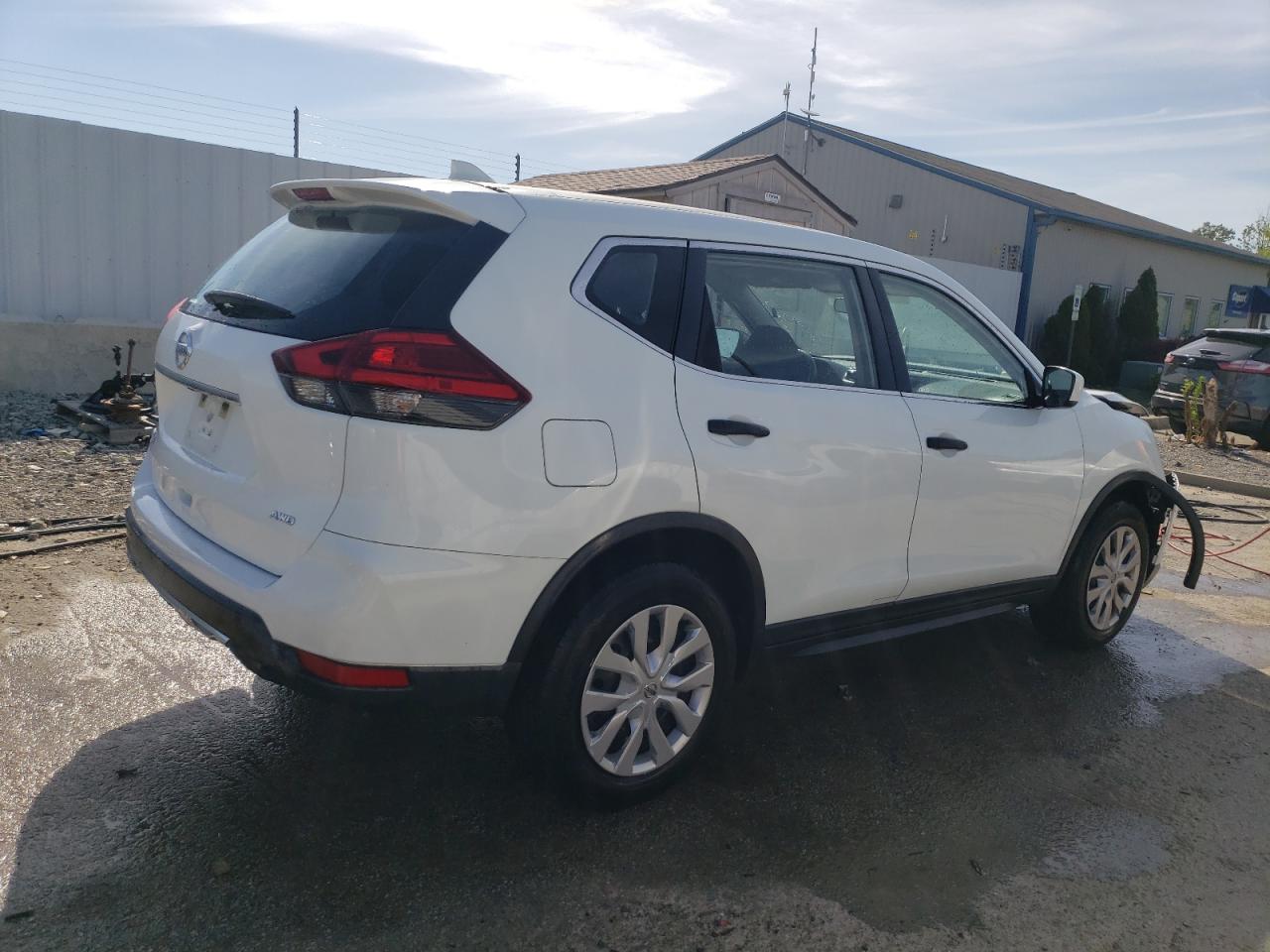 Lot #2679476238 2017 NISSAN ROGUE S