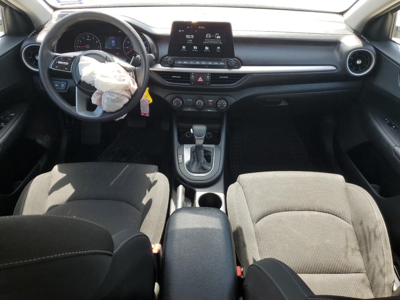 3KPF24AD1ME273748 2021 Kia Forte Fe