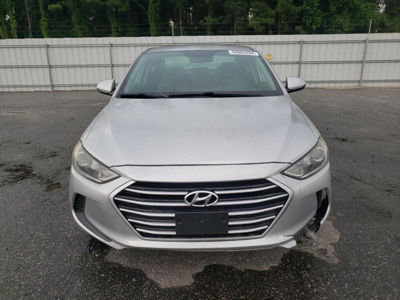 2017 Hyundai Elantra Se vin: 5NPD74LF3HH126985