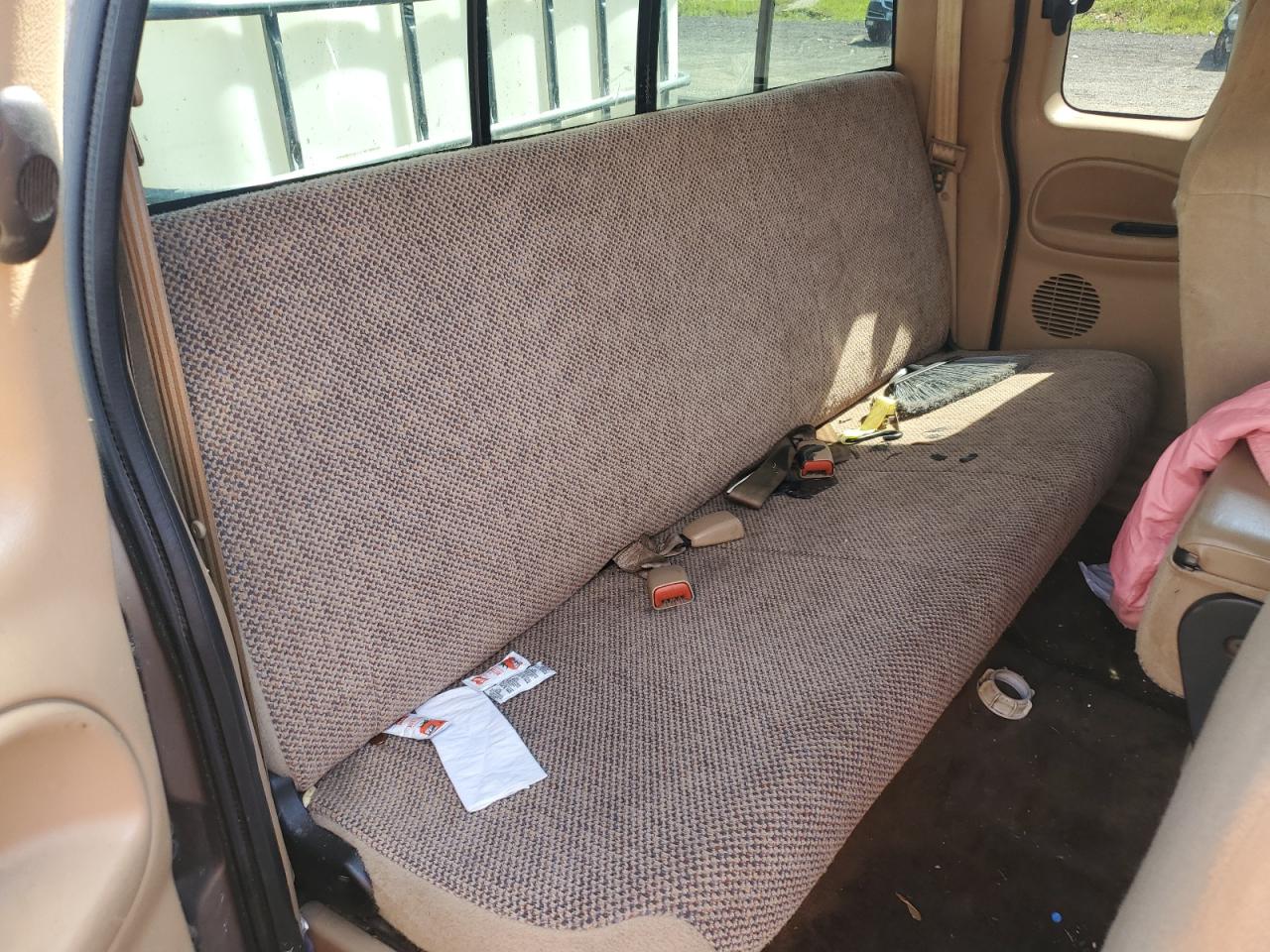 3B7HC13Z0YM242144 2000 Dodge Ram 1500