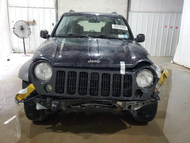 1J8GL48K95W575987 2005 Jeep Liberty Sport