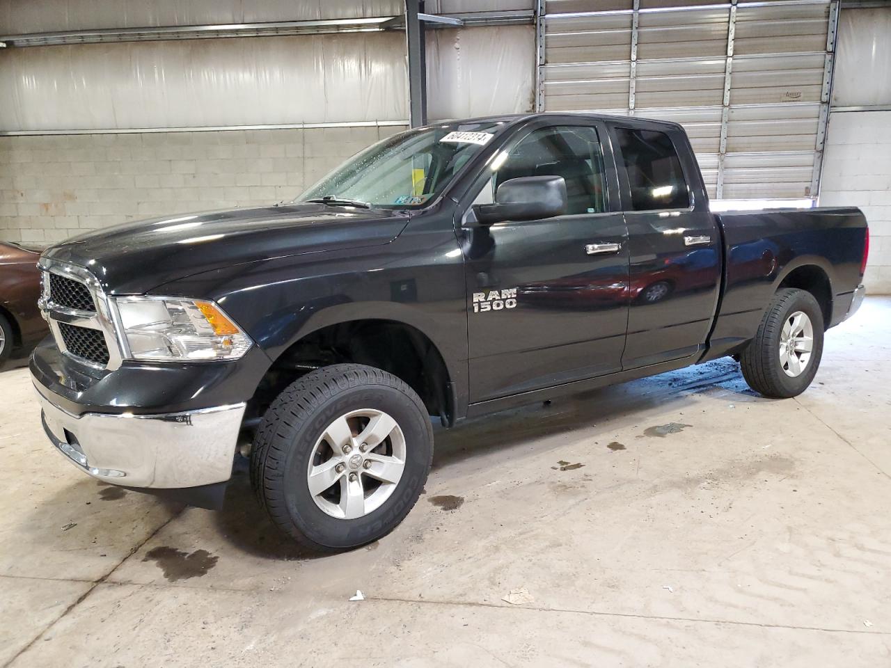 1C6RR7GG0JS306914 2018 Ram 1500 Slt