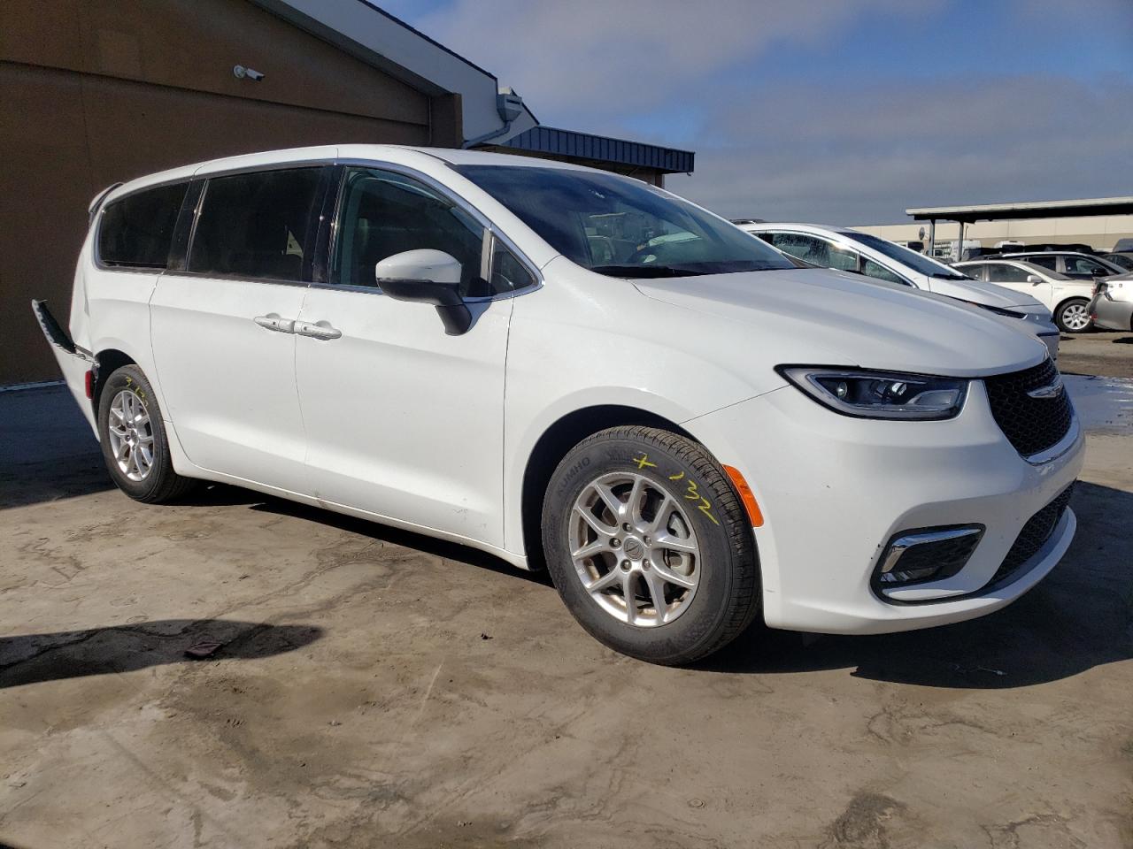 Lot #2715326602 2023 CHRYSLER PACIFICA T