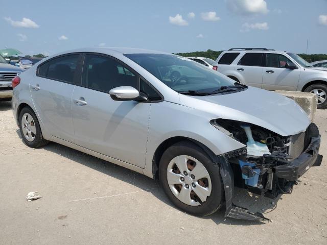 VIN KNAFK4A68G5573771 2016 KIA FORTE no.4