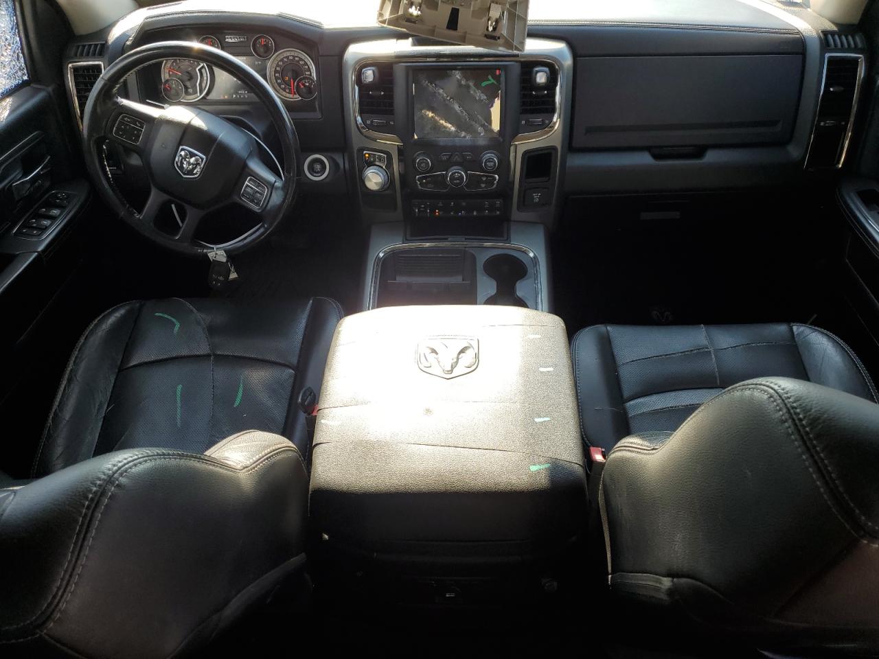 1C6RR6MT3FS692635 2015 Ram 1500 Sport