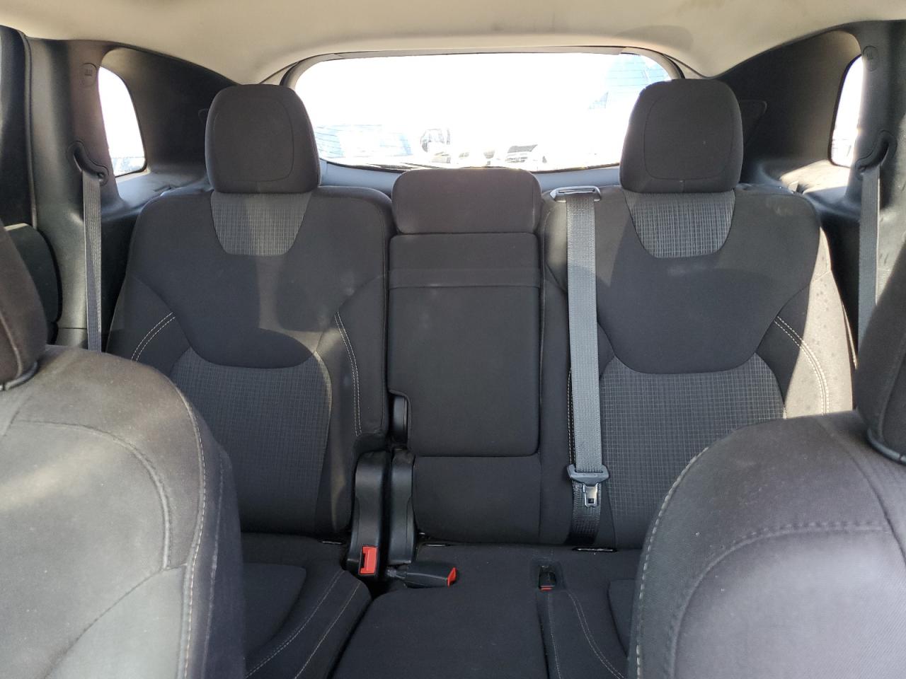 1C4PJLCB0GW113836 2016 Jeep Cherokee Latitude