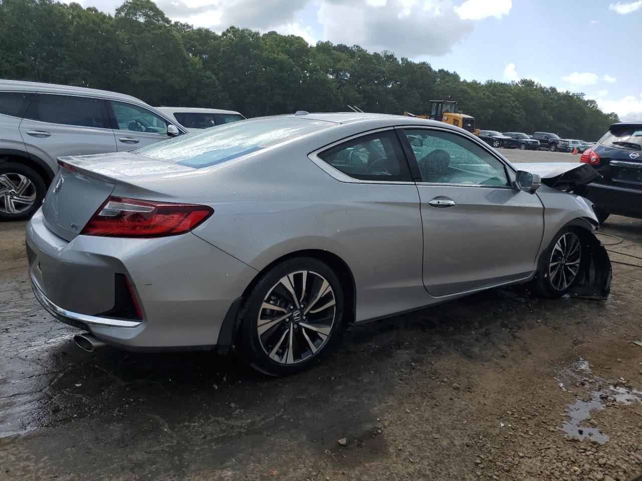 2017 Honda Accord Exl vin: 1HGCT2B85HA003633