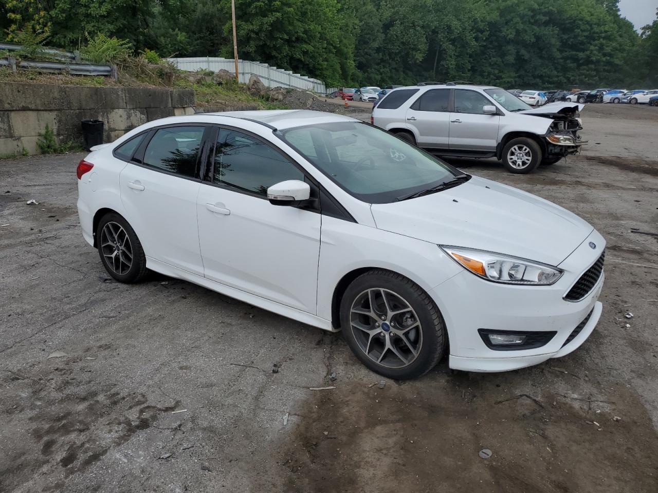 1FADP3F23FL237764 2015 Ford Focus Se