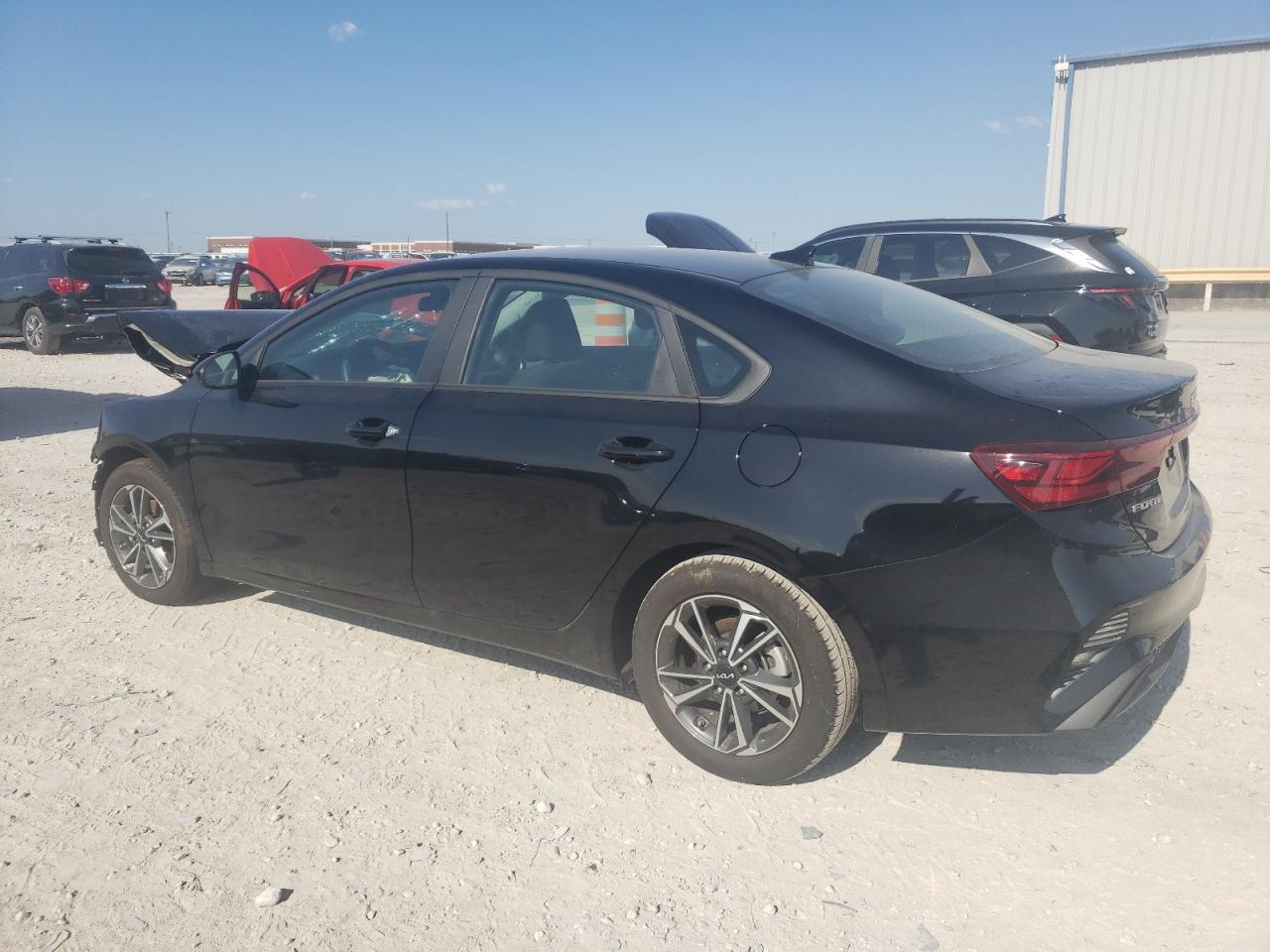 2023 Kia Forte Lx vin: 3KPF24AD9PE586681