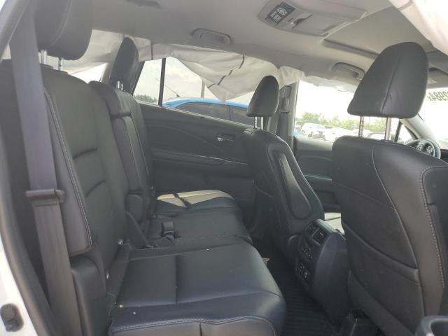 2017 HONDA PILOT TOUR - 5FNYF6H99HB022051