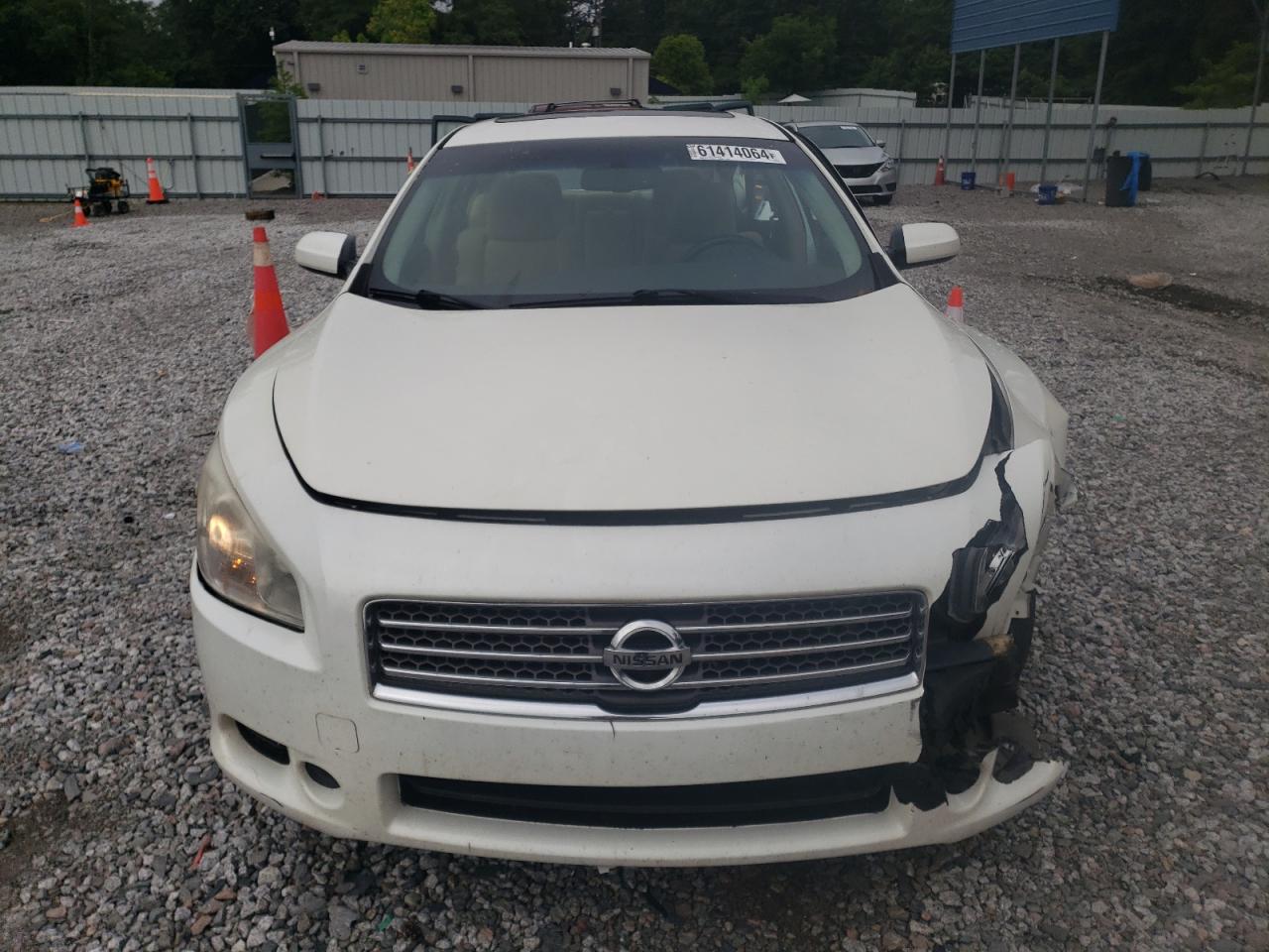 NISSAN MAXIMA S