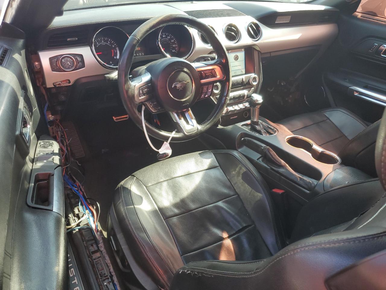 1FATP8UH8H5218201 2017 Ford Mustang