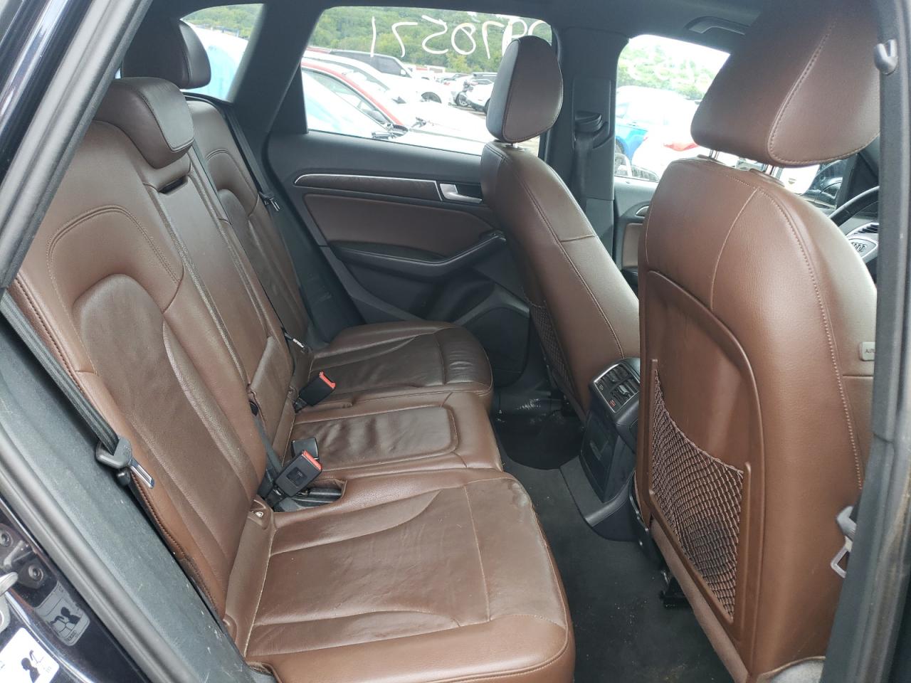 WA1C2AFP4HA005073 2017 Audi Q5 Premium