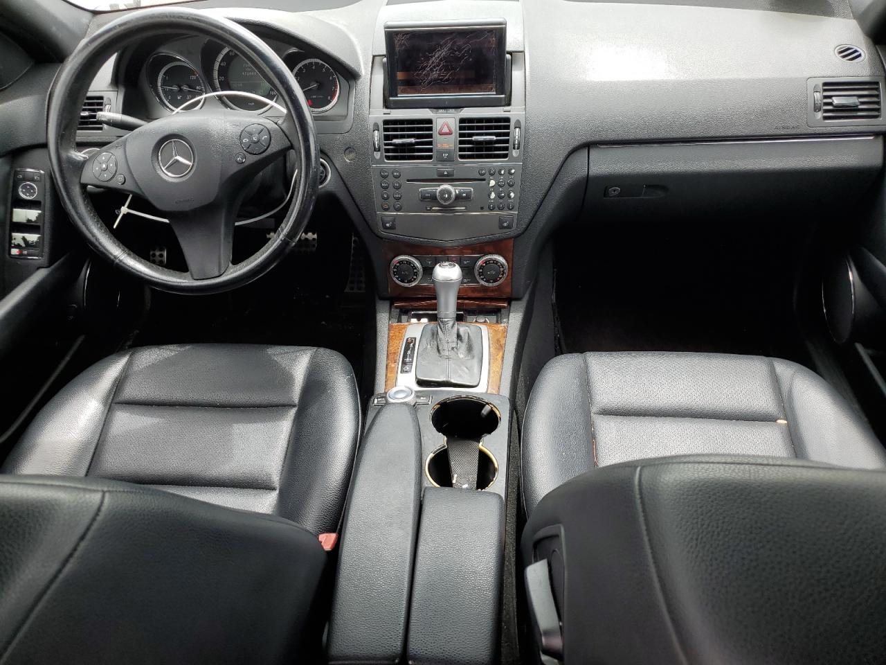 WDDGF5EBXAR094573 2010 Mercedes-Benz C 300