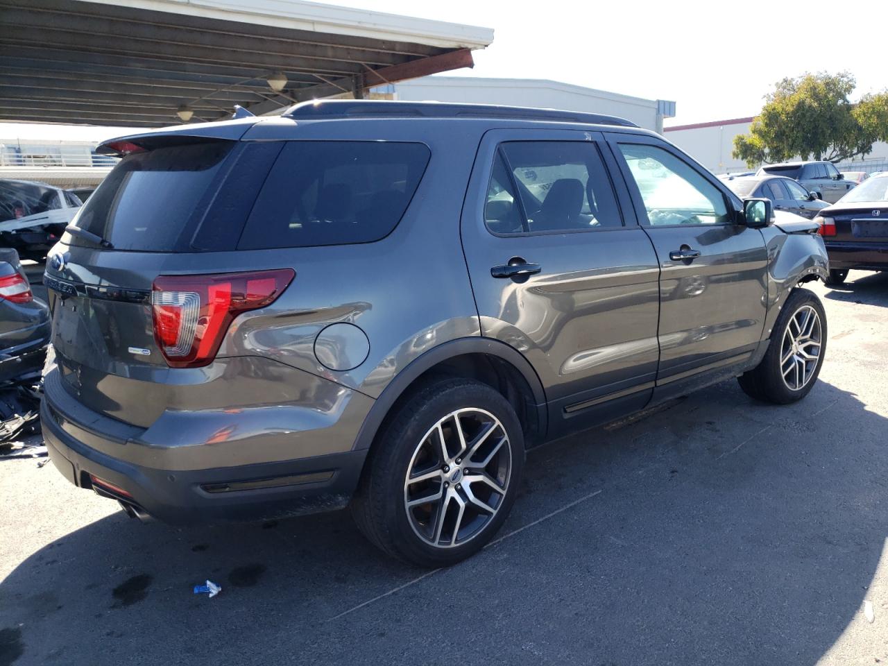 2019 Ford Explorer Sport vin: 1FM5K8GT8KGA17293