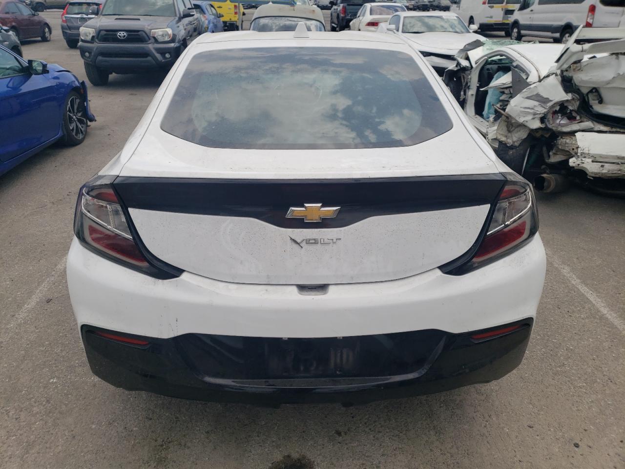 1G1RC6S56JU153978 2018 Chevrolet Volt Lt