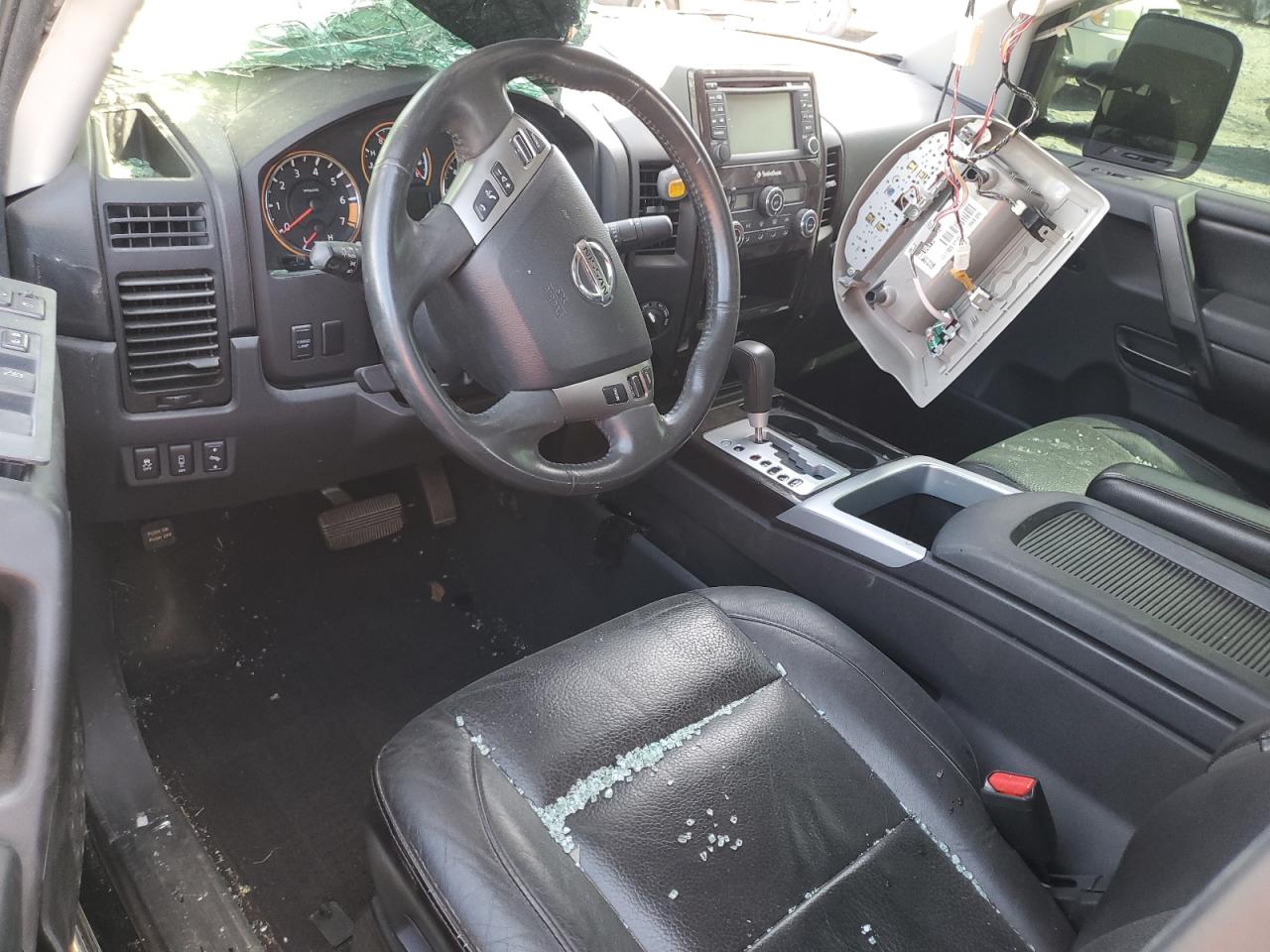 1N6AA0EC7EN505562 2014 Nissan Titan S