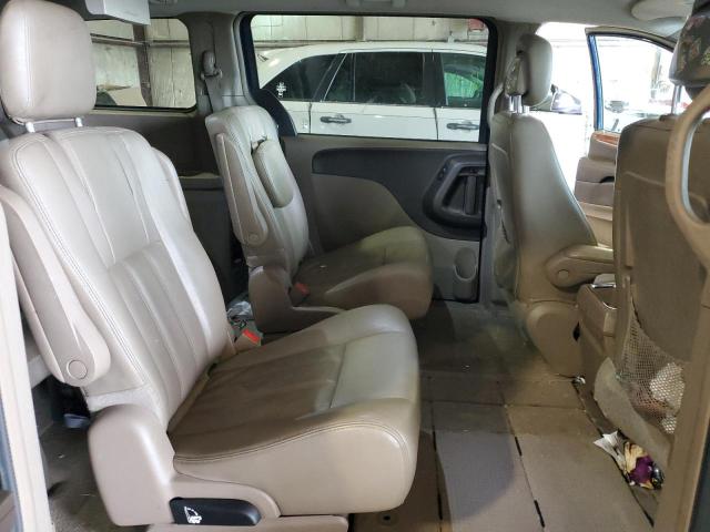 2016 CHRYSLER TOWN & COU - 2C4RC1BG0GR156375