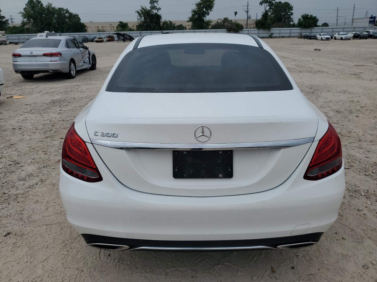 55SWF4JBXGU172465 2016 Mercedes-Benz C 300