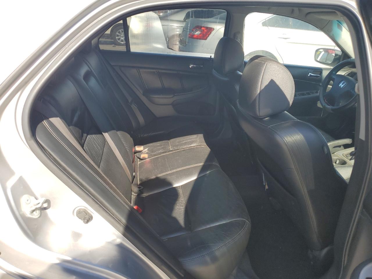 JHMCM56664C037924 2004 Honda Accord Ex