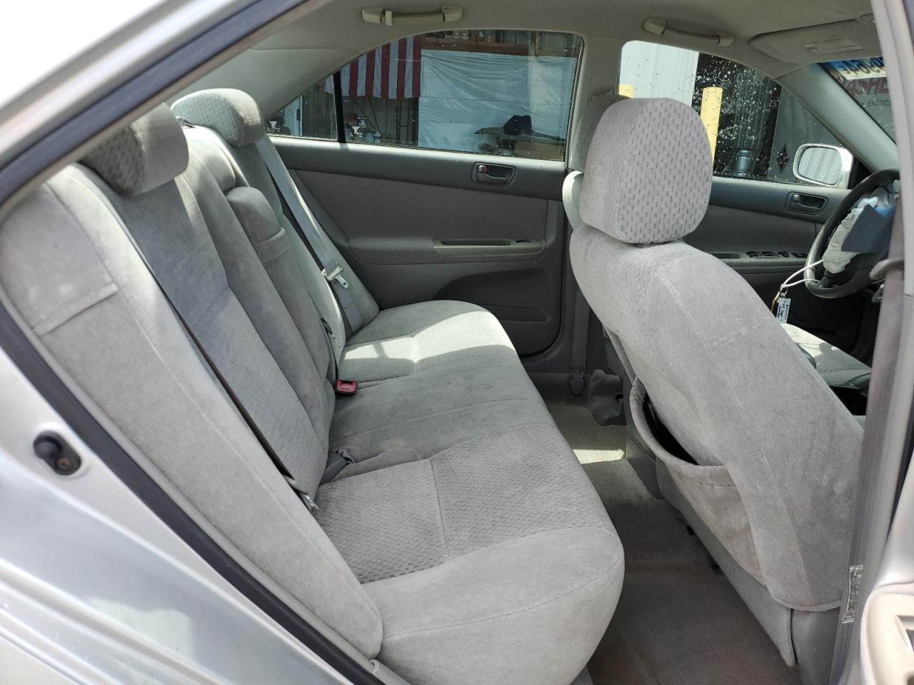 4T1BE32K64U338121 2004 Toyota Camry Le