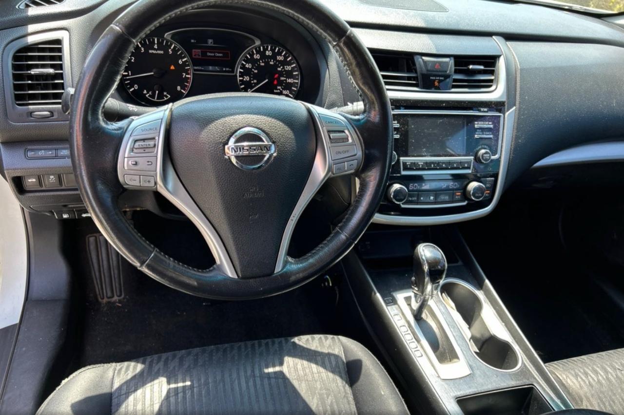 2018 Nissan Altima 2.5 vin: 1N4AL3APXJC252773