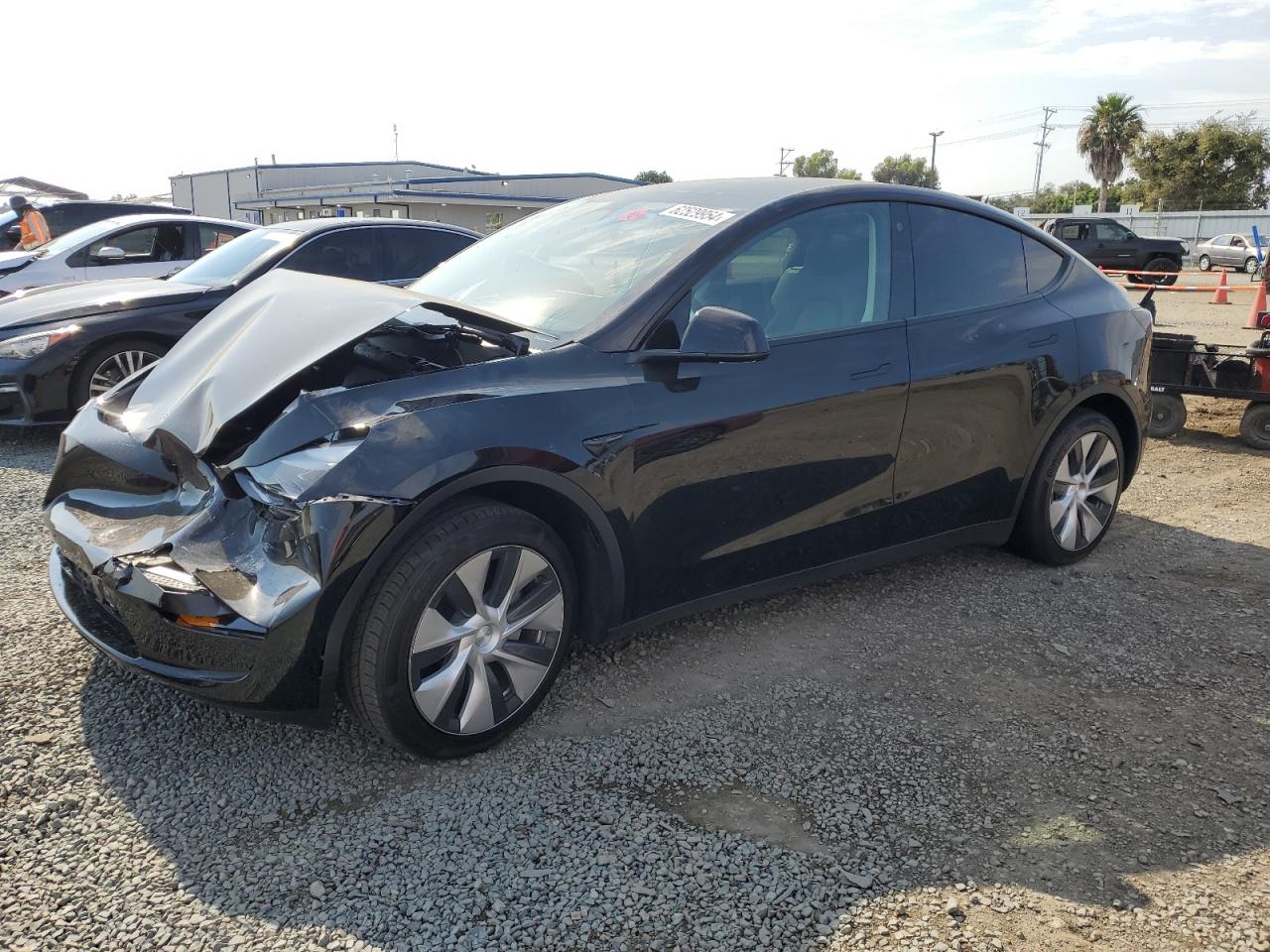 7SAYGAEE4PF767647 2023 Tesla Model Y