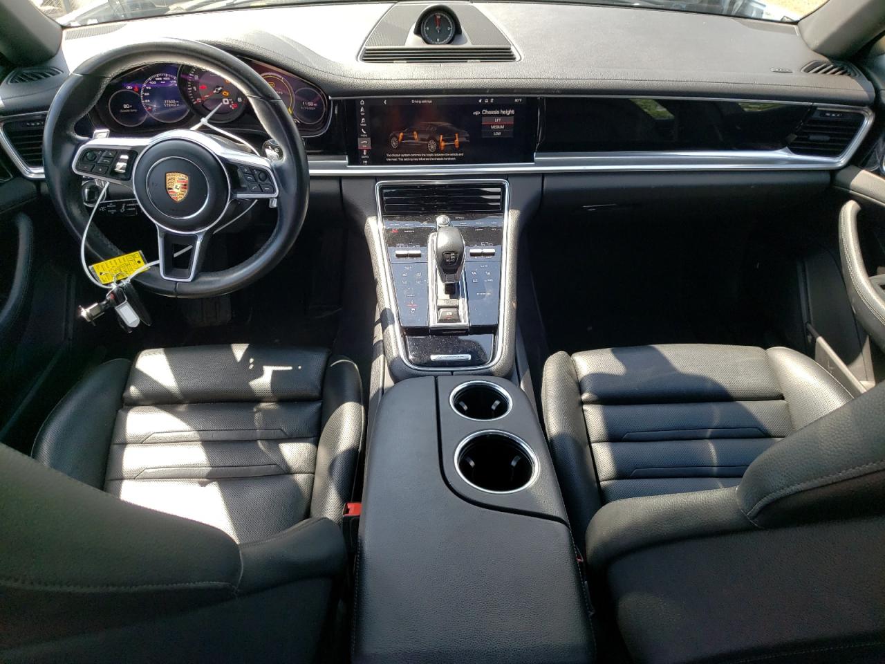 WP0AA2A79JL102387 2018 Porsche Panamera 4