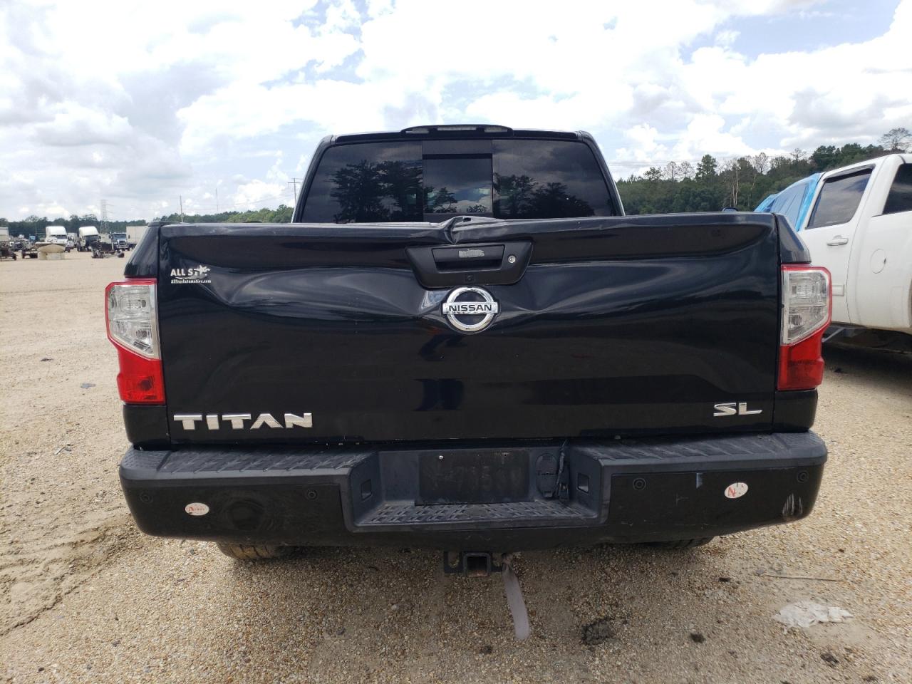 1N6AA1E69HN535263 2017 Nissan Titan Sv