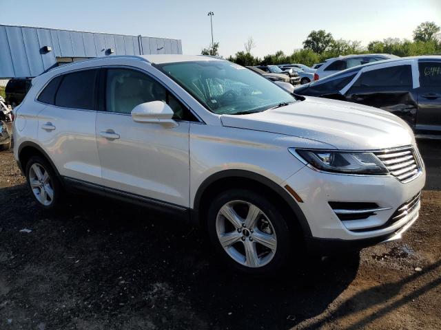 VIN 5LMCJ1D92HUL70646 2017 Lincoln MKC, Premiere no.4