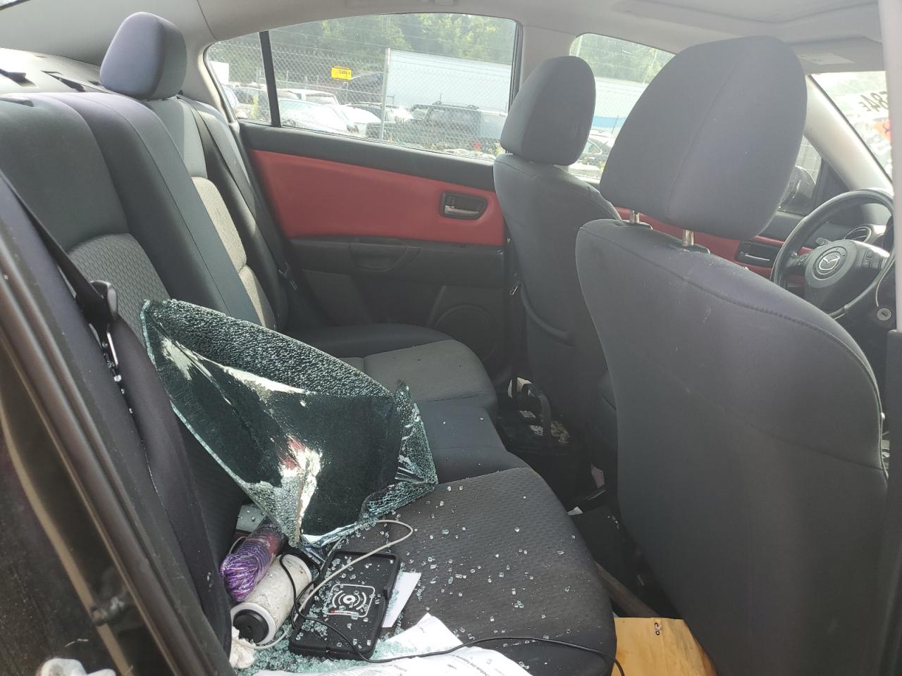 JM1BK12F941142051 2004 Mazda 3 I