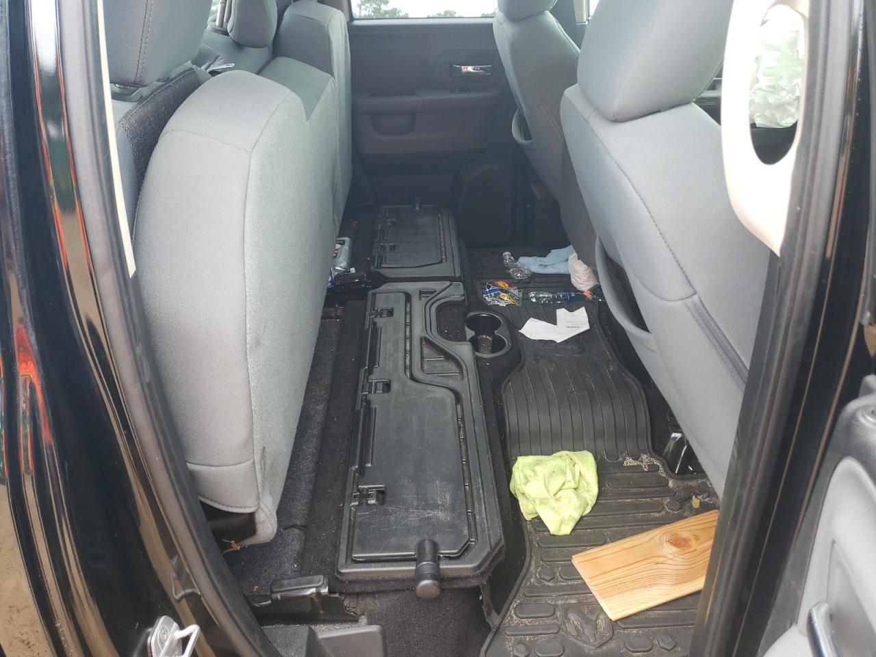 1C6RR7GT0ES143815 2014 Ram 1500 Slt