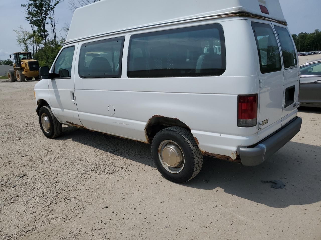 1FTNE24L23HA53831 2003 Ford Econoline E250 Van