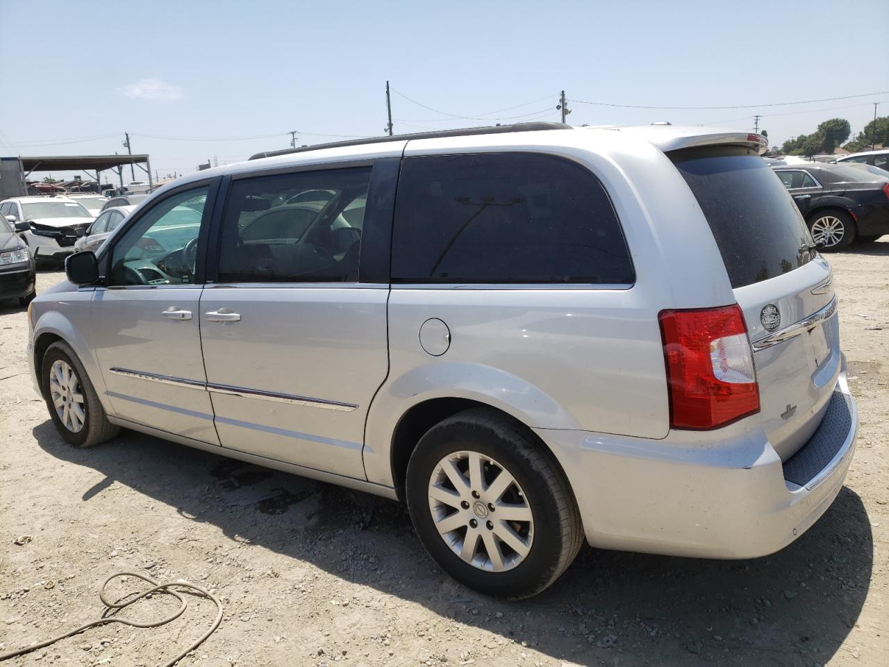 2A4RR8DG4BR635616 2011 Chrysler Town & Country Touring L