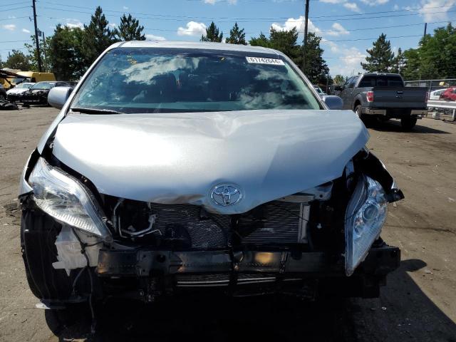 VIN 5TDYK3DCXFS631315 2015 Toyota Sienna, Xle no.5