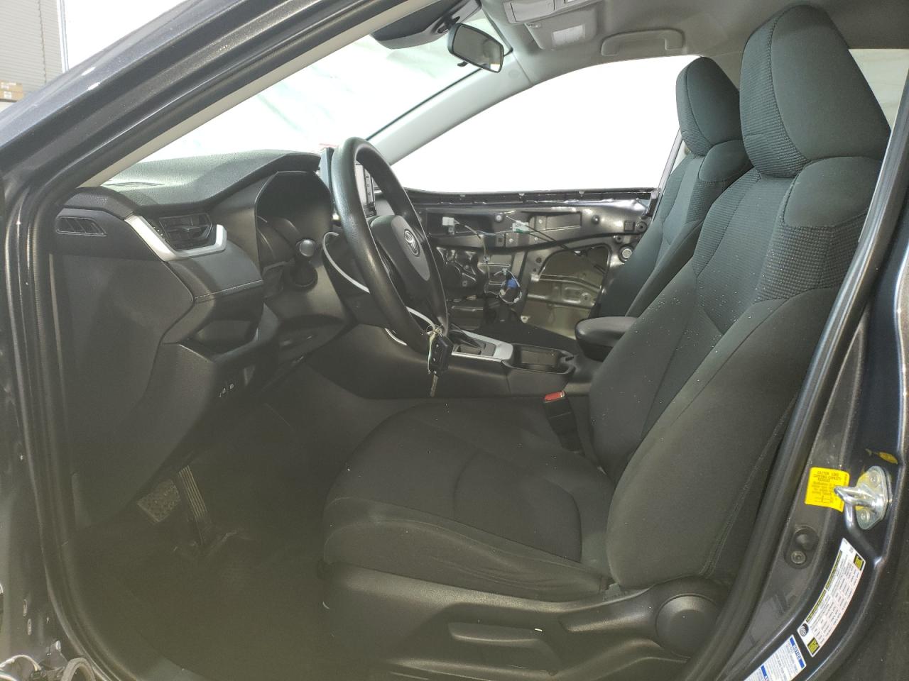 2T3G1RFV8KC019821 2019 Toyota Rav4 Le