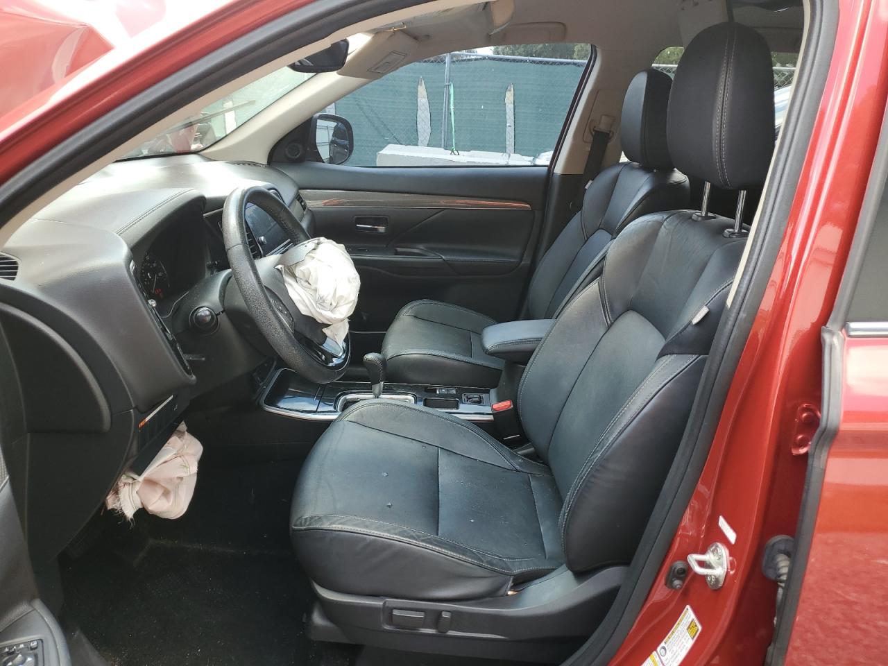 JA4AD3A36KZ044435 2019 Mitsubishi Outlander Se