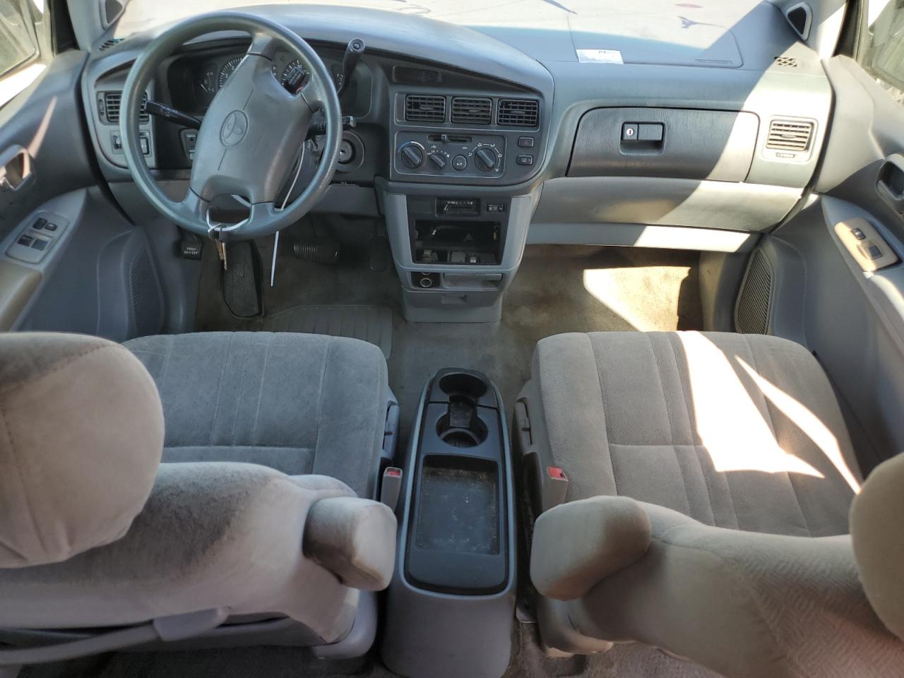 4T3ZF13CXWU070708 1998 Toyota Sienna Le