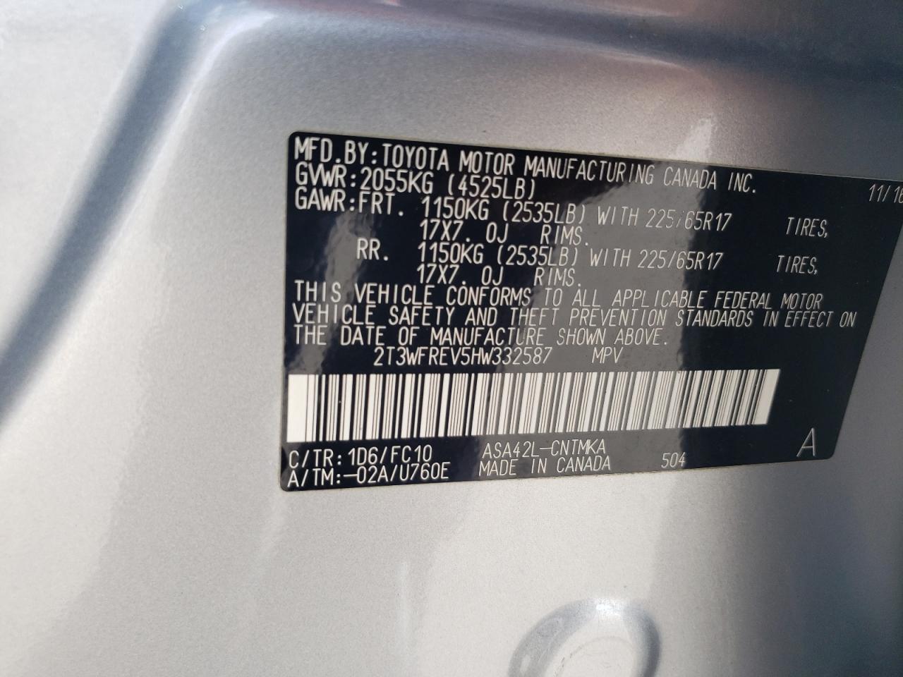 2T3WFREV5HW332587 2017 Toyota Rav4 Xle