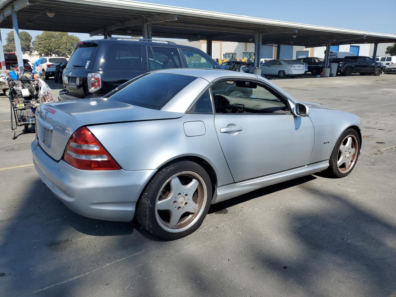 wdbkk49f01f172608 WDBKK49F01F172608 2001 Mercedes-Benz Slk 230 Kompressor