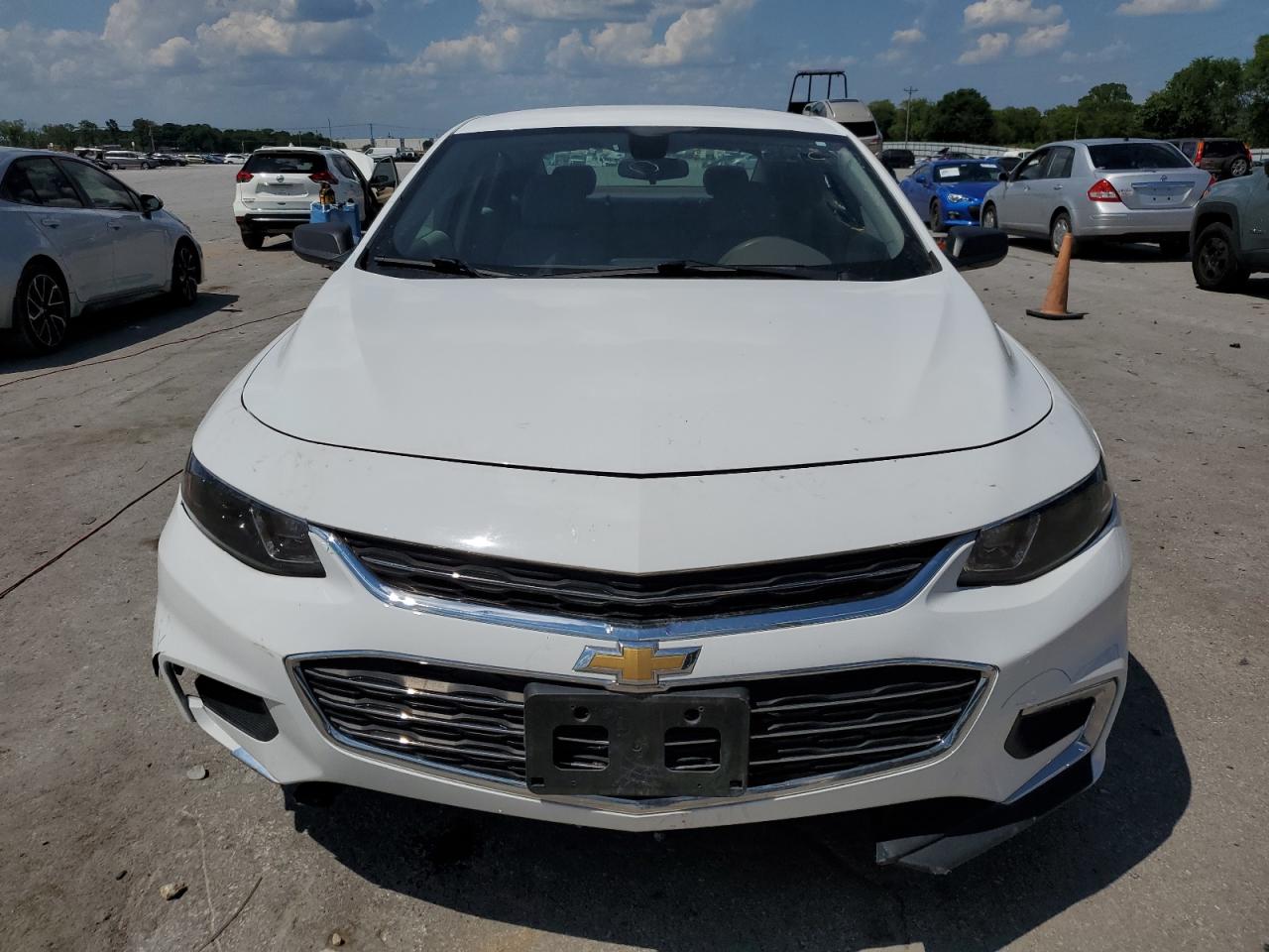 2018 Chevrolet Malibu Ls vin: 1G1ZB5ST5JF230193