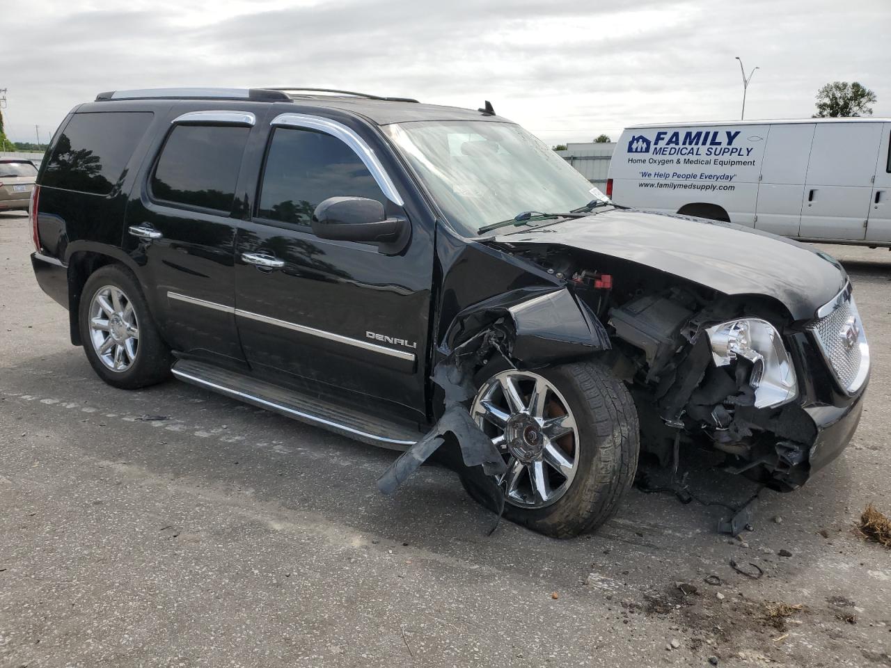 Lot #2996586611 2010 GMC YUKON DENA