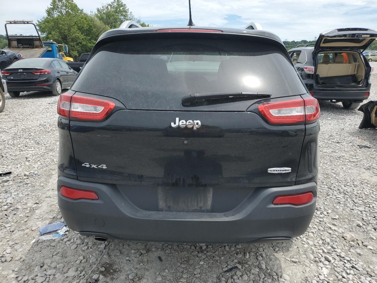 1C4PJMCB5JD501959 2018 Jeep Cherokee Latitude