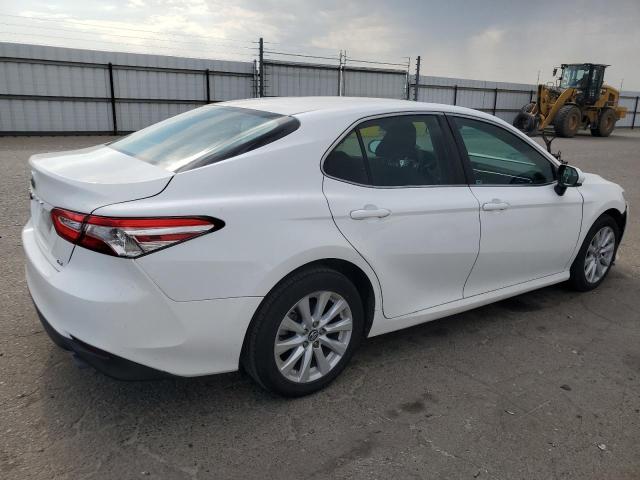 VIN 4T1B11HKXJU087901 2018 Toyota Camry, L no.3