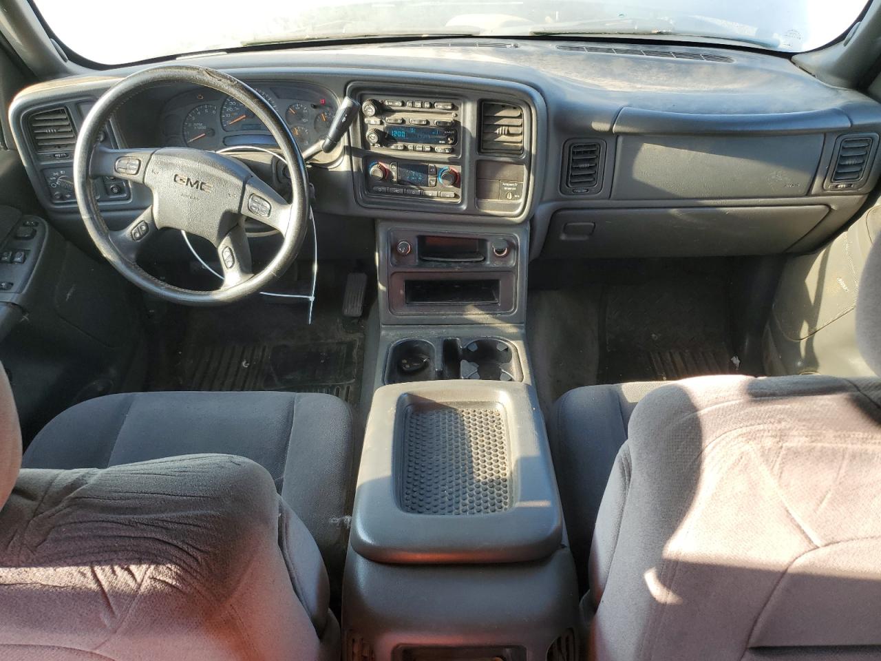 2GTEC19T031124813 2003 GMC New Sierra C1500