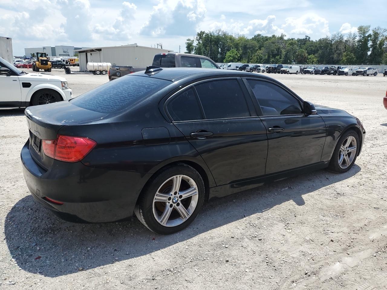 2013 BMW 328 I vin: WBA3A5C5XDF357779