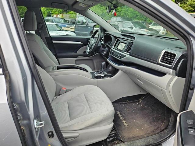 VIN 5TDZKRFH3ES012327 2014 Toyota Highlander, LE no.7