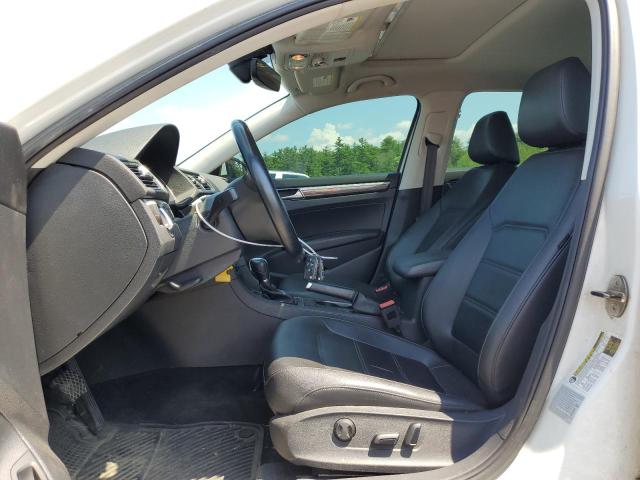 2017 VOLKSWAGEN PASSAT SE - 1VWGT7A32HC040434